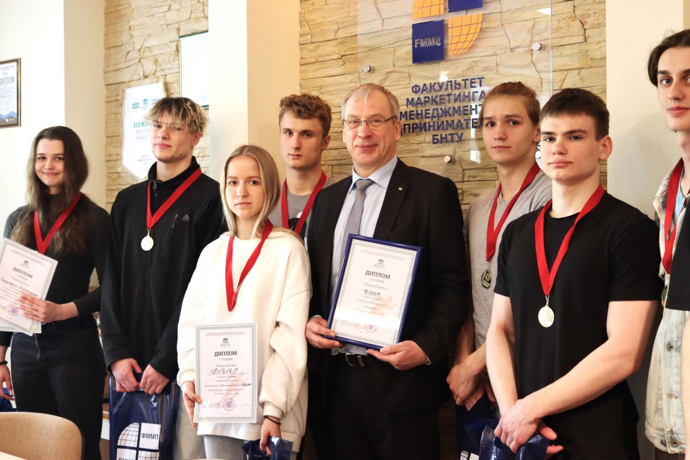 ФММП – победитель соревнований по плаванию